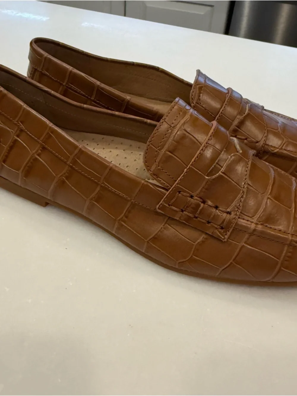 Ralph Lauren Women’s Croc Embossed Loafers Camel Sz 6 NEW